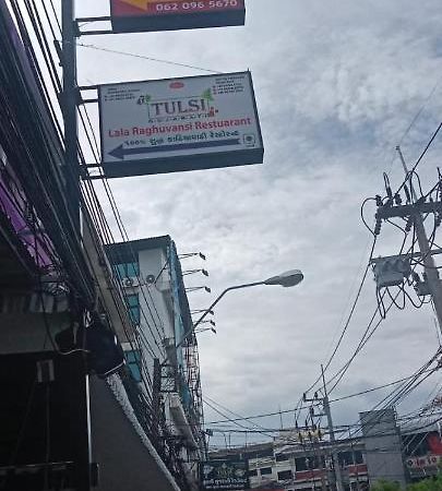 Tulsi Inn At Walking Street Pattaya Exterior photo